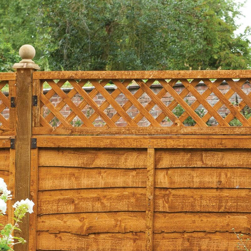 A Diamond Lattice Fence Topper - One of our privacy fence topper ideas