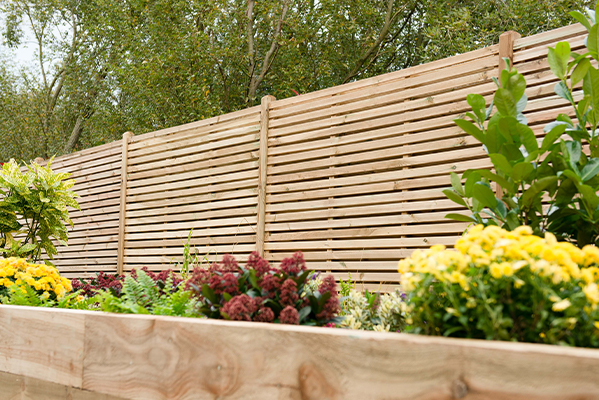 a double slatted fencing run